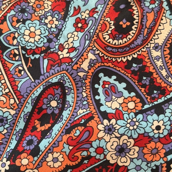 Regina Porter Vintage Floral Button-up Blouse - Picture 6 of 6